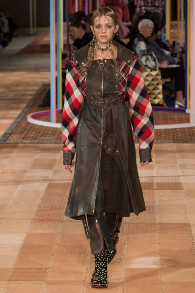 Look 20